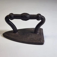  Vintage Child's Toy Cast Iron Metal Iron with Iron Handle