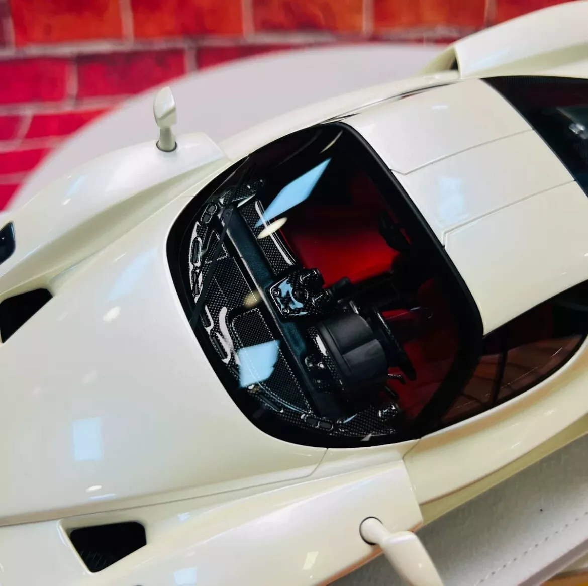 Gavin 1/18 Ferrari Enzo (Pearl White) Resin Car Model