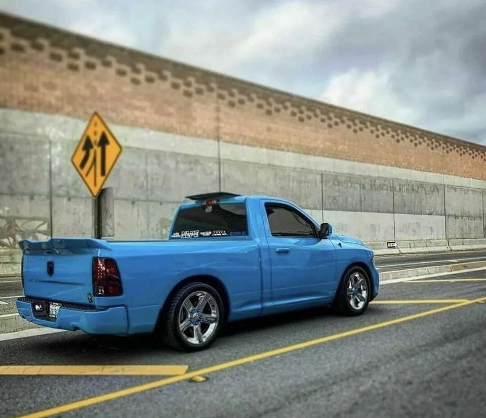 FOR 2009 - 2018 Dodge Ram Mopar Fiberglass Rear Wing Spoiler Lip Truck Tailgate — 第 2/4 张图片