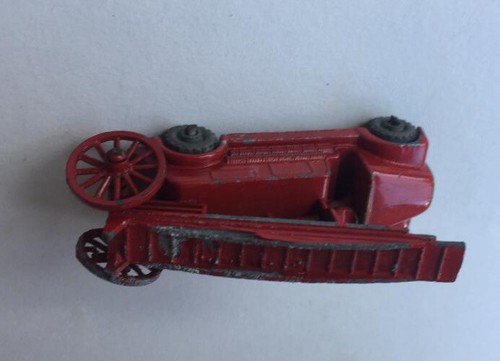 Vintage Lesney Toys Dennis Fire Engine, Series No-9, Original Diecast Model - Picture 3 of 5