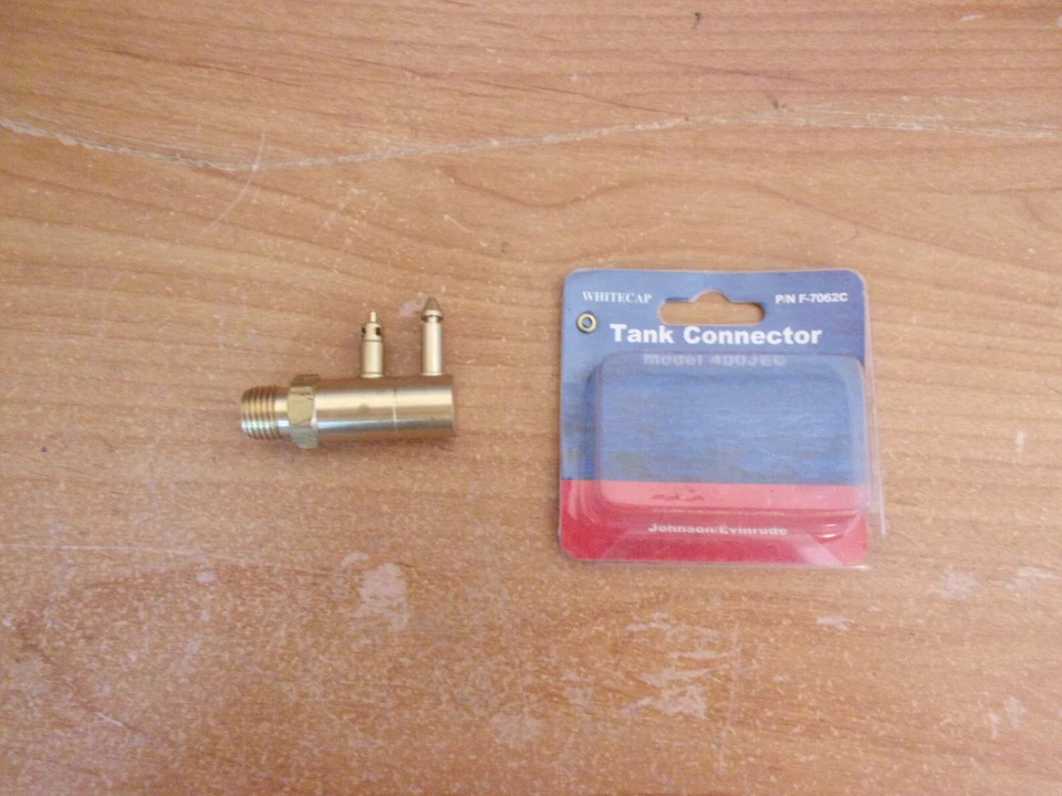 Whitecap Marine Gas Fuel Tank Johnson/Evinrude OMC Brass Male Connector 1/4" NPT - Image 3 of 4