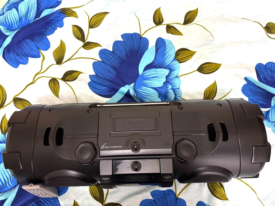 JVC RV-NB100B Boomblaster, DAB+, Bluetooth, CD, USB. Funktioniert, ungeprüft auf DAB. - Bild 3 von 4