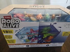 NEW Zuru Robo Alive Robo Alive Fish Tank LED Light Up Aquarium 18 Piece Set Fish