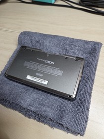 Nintendo 3DS with original box - Cosmo Black - For Repair Tested and Working