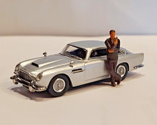 Brekina 15225 Aston Martin DB5 Silber 007 Mov...