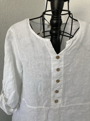 Terzo Millennio White Women’s linen top medium roll tab sleeve button detail NWT