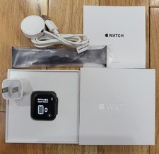 Apple Watch Series 5 44mm Gray Case GPS  MWVF2LL/A Very Good