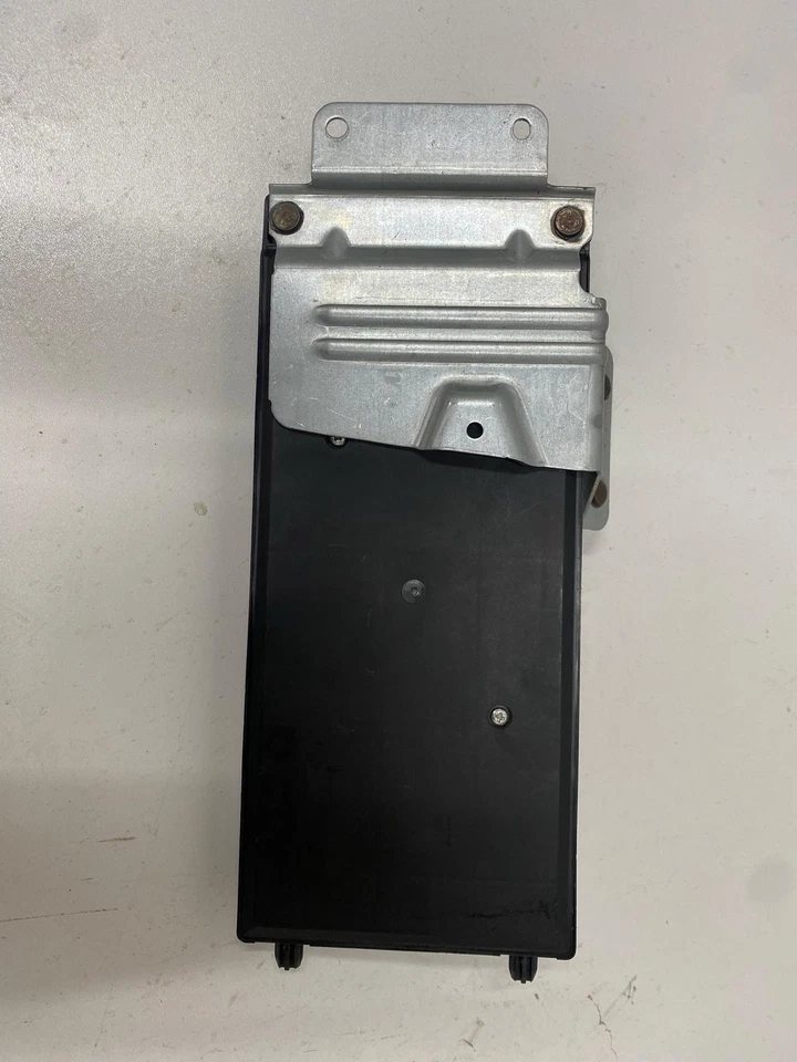 Modulo Comando Carrozzeria Jaguar XE 2.0L Diesel GX7314F041AJ 2015 - Immagine 2 di 4