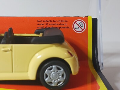 Volkswagen The Beetle イエロー ミニカー 1:43 Yellow Volkswagen Beetle Diecast 1 43 - NewRay 48499 - Preowned