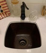 Fregadero de preparación de cocina con barra de cobre cuadrada de 15" con drenaje de tuerca de bloqueo