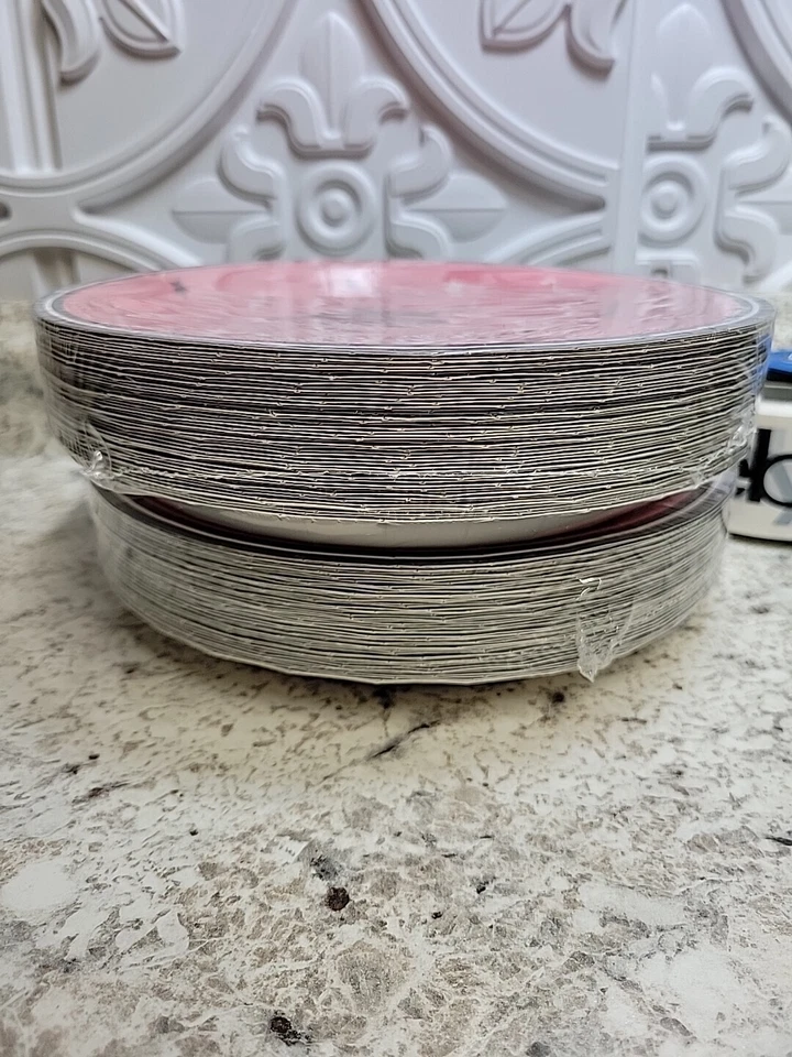 Platos de fiesta de graduación rosa dos paquetes de 50 Foto 2 de 2