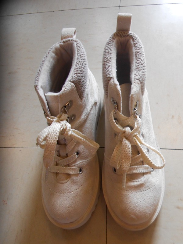 GIRLS SO BEIGE SPARKLY LACE-UP CHUNKY ANKLE BOOTS SIZE 1