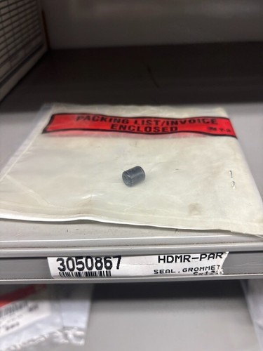 GENUINE NEW OEM CUMMINS SEAL,GROMMET 3050867 - 第 1/1 張圖片