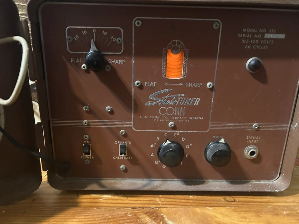 CONN Strobotuner Model ST2 1950 LIGHTS UP SPINS DOES'T WORK TESTED BY GUITARIST - Image 4 of 4