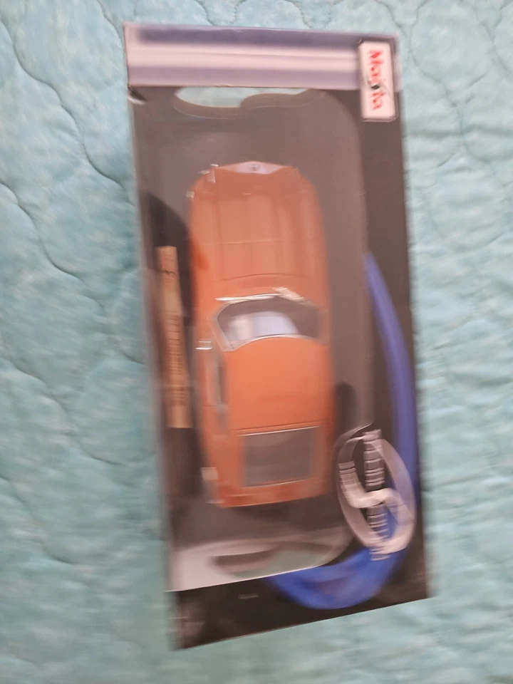 Maisto 1/18 Scale Model Car 46629A - 1971 Datsun 240Z - Orange New In Box Sealed - Image 3 of 4