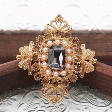Women Gemstone Brooches Pearl Suit Accessories Luxury Pin Corsage