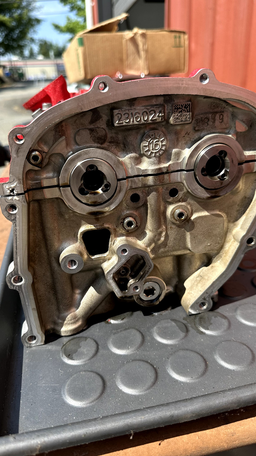 Ferrari 488 GTB Spider RIGHT HAND CYLINDER HEAD RH Bank1 complete w camshaft OEM
