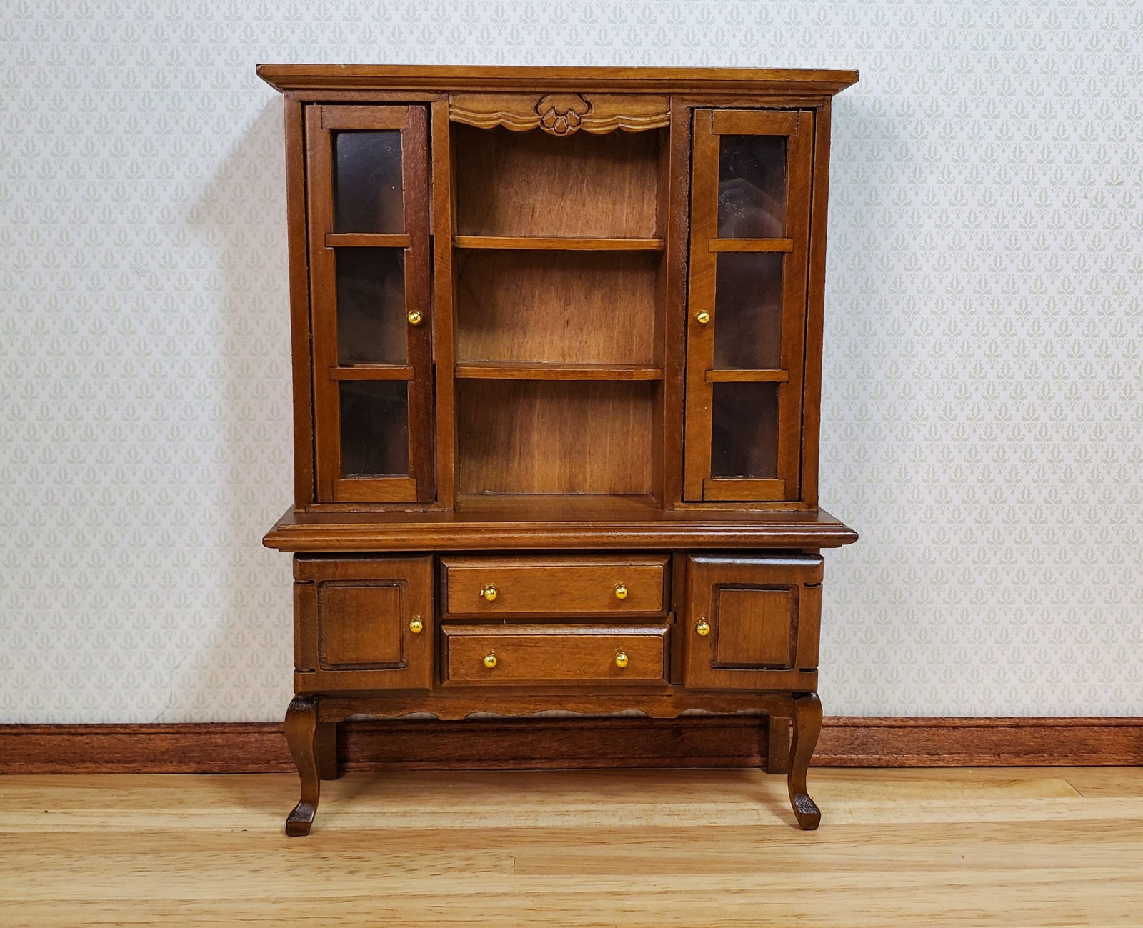 Dollhouse Hutch Cabinet Queen Anne Style Wood 1:12 Scale Min