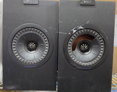 READ- KEF Q150 - Q Series 5.25'' 2-Way Bookshelf Speakers (Pair) - Black Damaged-