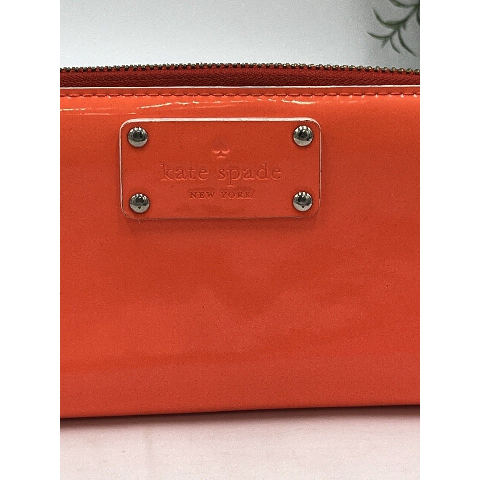 Kate Spade New York Neda Wellesley Leather Neon Orange White Full Zip Wallet thumbnail 2