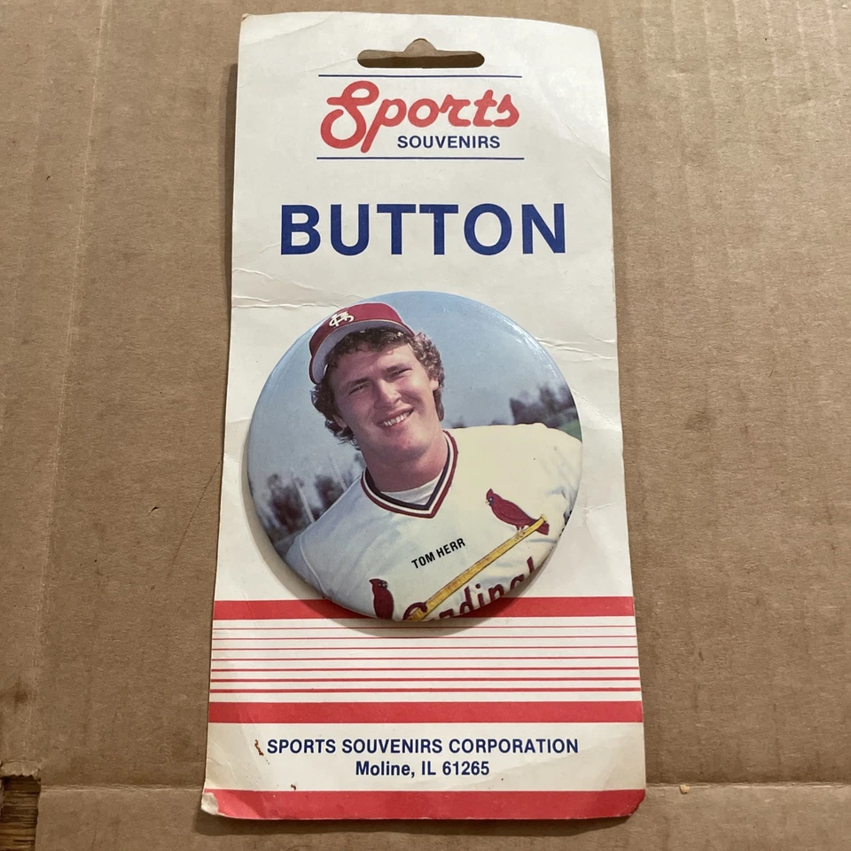 Broche lembrança estádio de beisebol Tom Herr St Louis Cardinals botão 3" liga principal de beisebol - Imagem 2 de 3