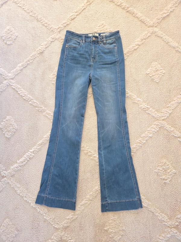 Nic+Zoe Size 26 2 High Rise Boot Cut Medium Blue Wash Denim Jeans Stretch Pants
