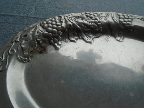 Platter Wilton Oval Grapes Leaves Tray 16 x 11"Aluminmum - Picture 2 of 8