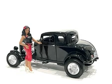 "PIN-UP GIRLS" CARROLL FIGURE FOR 1/24 SCALE MODELS BY AMERICAN DIORAMA 76443