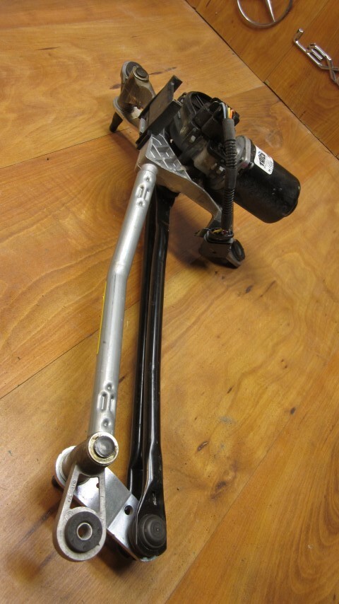 Maserati Levante Wiper Motor 670007561