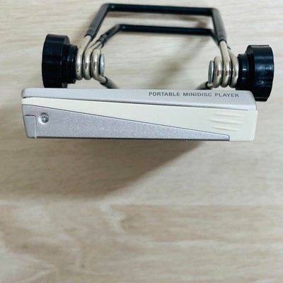SONY　MDウォークマン　MZ-E75　シルバー Sony MZ-E75 Portsble MD Minidisc Player Walkman Silver