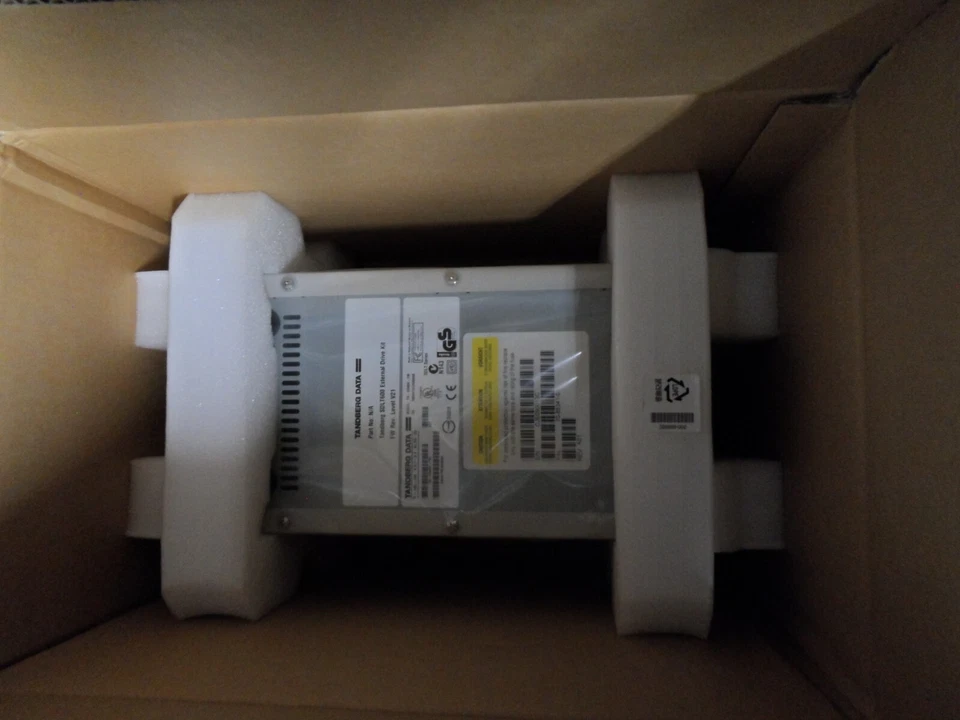 NEW TANDBERG SDLT600 External Tape Drive 70-85341-01 TR-S34BX-TM 006981 - Image 4 of 4