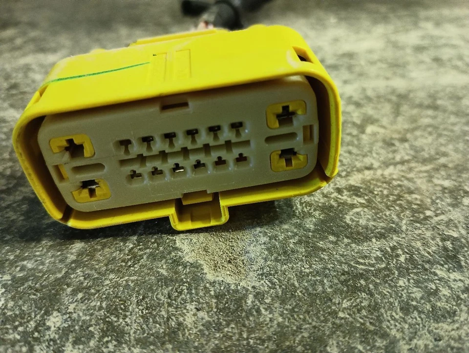 *BAD BAGS* Pair Black Cloth Front Seats from 2024 GMC Canyon 11473881 - Image 4 of 4