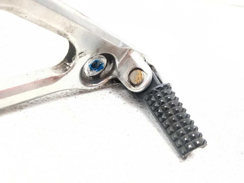 06-08 Pasajero Trasero Izquierdo Yamaha YZF-R6S YZF R6 Foto 4 de 4