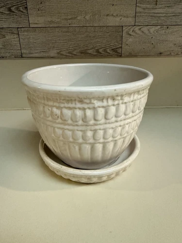 McCoy 1960’s Vintage Beaded White 3 3/4" Flower Pot Planter  Saucer
