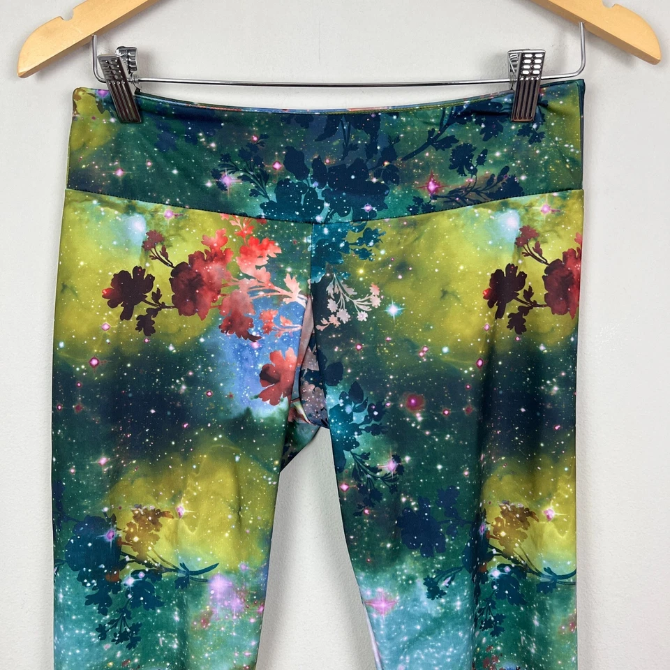 Leggings Onzie Mujer Medianos Grandes Charlie Colorido Floral Naturaleza Galaxia Estampado Foto 3 de 4