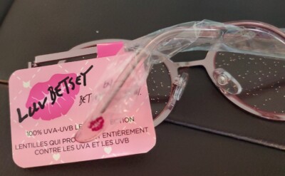 NWT Betsey Johnson Retro Gradient Sunglasses NWT Betsey Johnson Oversized SQUARED Sunglasses flowered  main image 4