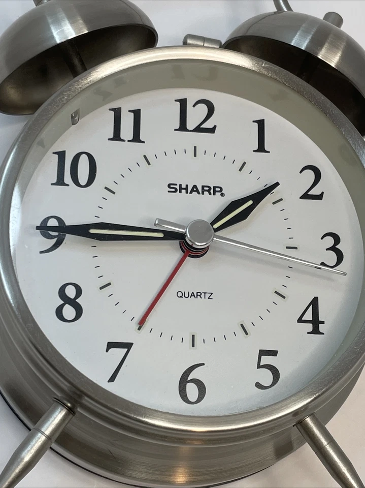 Sharp SPC800 Metal Alarm Bell Battery Operated Clock - Image 2 of 4