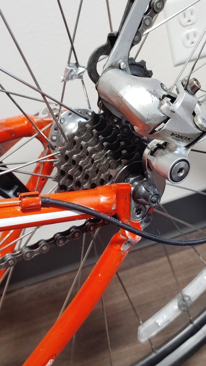 Fuji Newest 3.0 Red White Road Bike 700C Caliper Brake Aluminum