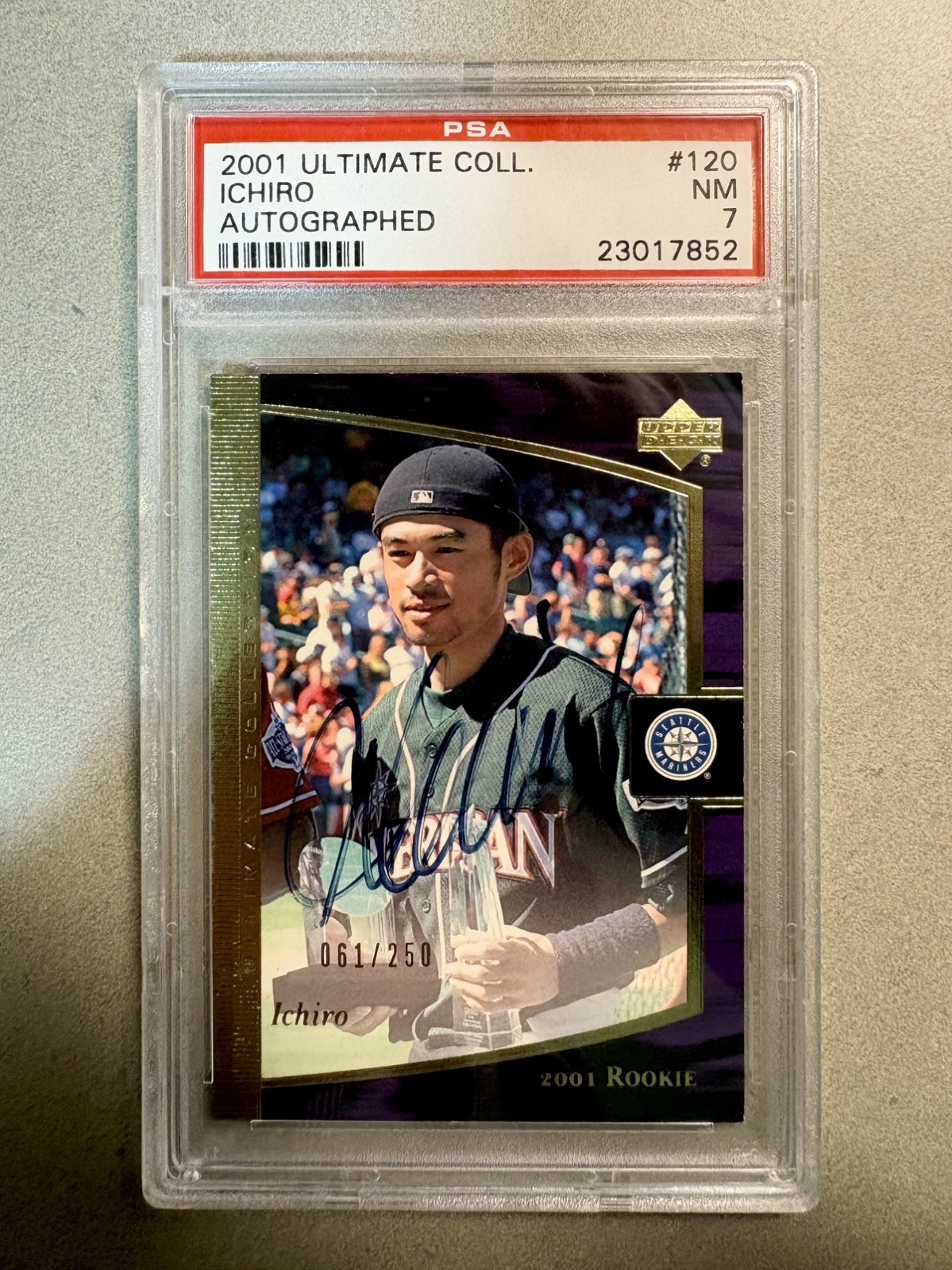 *RARE* 2001 Ultimate Collection Ichiro Suzuki Auto PSA 7 /250 Rookie Card RC