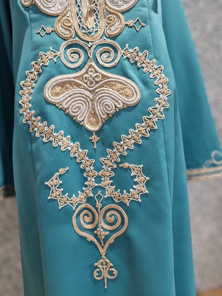 ВИНТАЖНЫЙ 1970-х KAFTAN ХАЛАТ ПЛАТЬЕ РУЧНОЙ ВЫШИВКИ БОЛЬШОЙ - Изображение 3 из 4