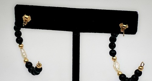 14K Solid Yellow Gold, Onyx & Freshwater Pearls Earrings Hoops, Vintage - 第 3/5 張圖片