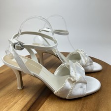 New NWOB Womens Dolce Vita Lunete Pearl White Satin Ruffle Heels Pumps Size 11 M