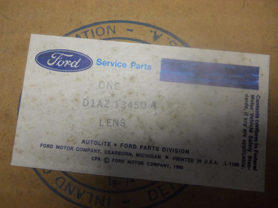 NOS 1971 1972 FORD COUNTRY SQUIRE LÁMPARA TRASERA LENTE DIESTRO Foto 2 de 2