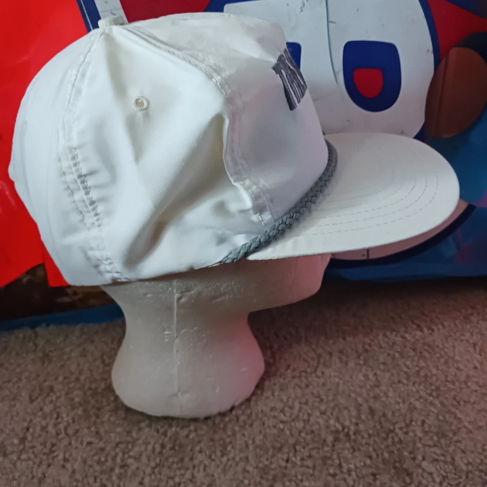 Sombrero Hendrick Motorsports Darrell Waltrip Martinsville Tide Victory Lane NASCAR Foto 4 de 4