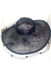 REDSOMENTA BLACK CEREMONY HAT WITH VEIL