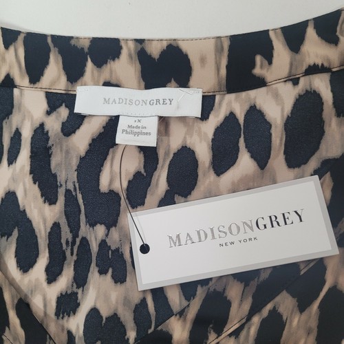 Madison Grey New York Size 1X Flowy Animal Print VNeck Sleeveless Top NEW - Picture 3 of 8