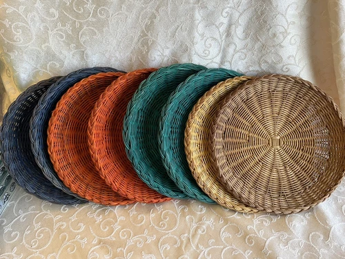 Wicker Paper Plate Holder Rattan Bamboo Set of 8 Picnic  Cookout Camping