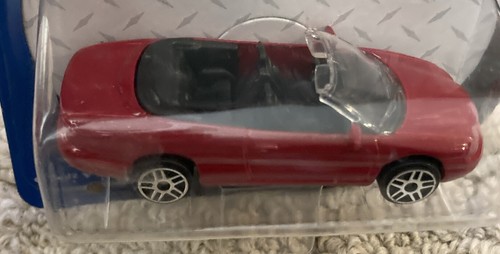 Maisto Chrysler Sebring rojo conv. Coche fundido a presión escala 1:64 en paquete, ¡raro! - Imagen 4 de 13