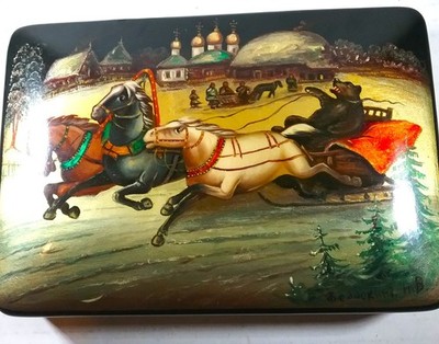 largish Rect Russian Lacquer Box 6''X4'' X1 1/4''2 TROIKA DRIVEN By BEAR