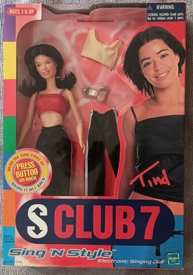 Hasbro- S Club 7 ''Sing'N 'Style'' Tina Electronic Singing Doll- 2000